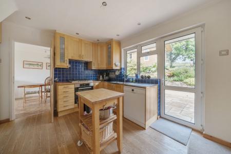 1282727-5-68416c3ff0