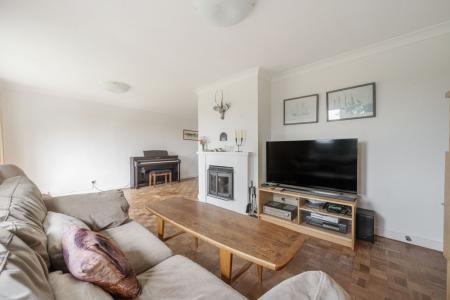 1282727-7-68416d4e62