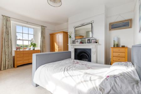 A22 - 9 Fore Street,