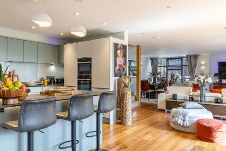 A12 - Elder Hareston