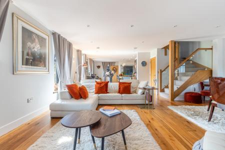 A18 - Elder Hareston