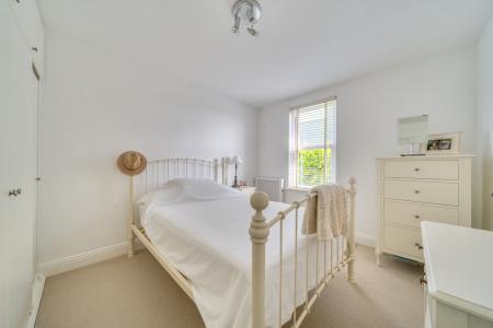 1349537-21-68c2c0137