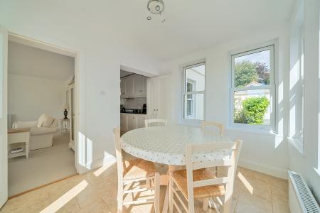 1349537-8-68c2b27e04