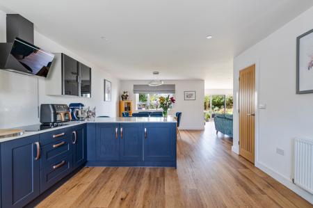 A15 - 11, Clover Par