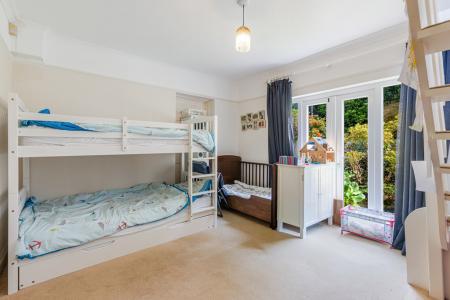 A13 - 5Gomorin, Newt