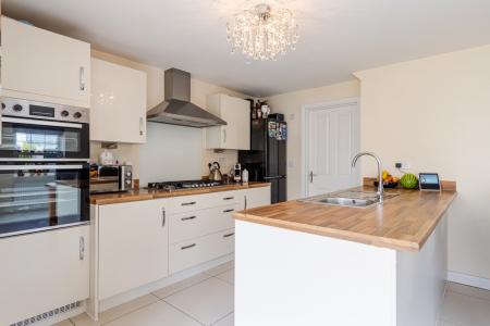 A17 - 16 Orchard Roa