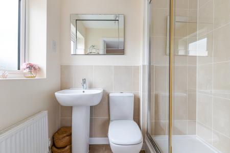 A28 - 16 Orchard Roa