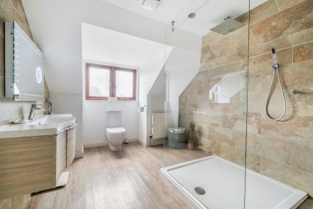 1373454-34-69023d3e0