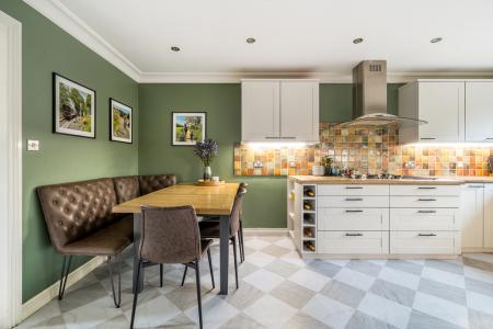 1373454-12-69023cfc1