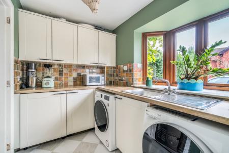 1373454-5-69023ce73e