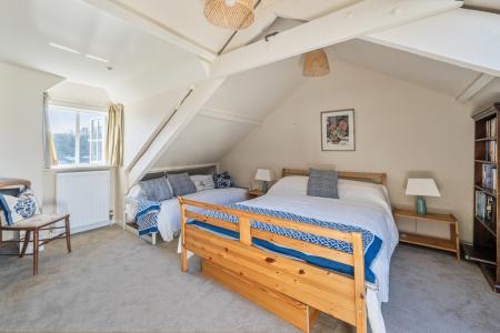 1372752-43-691b6a3a2