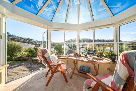 1372752-7-691b6ad7b5