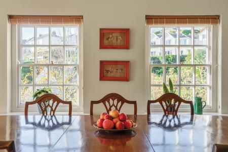 1372752-8-691b6a8e36