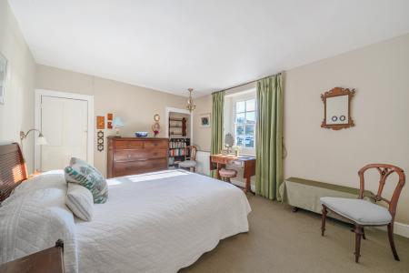 1372752-9-691b69aad9