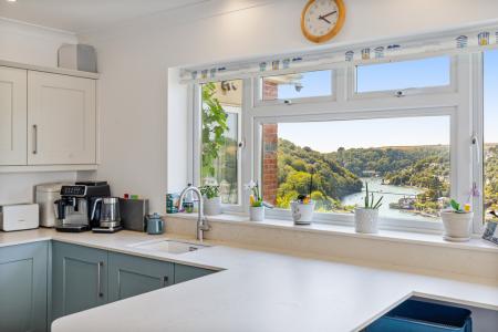 A37 - Noss Mayo, Wes
