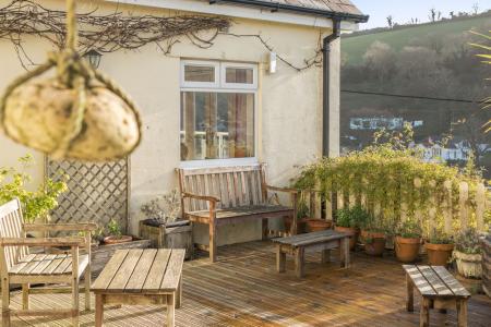 1388404-29-693d23c16