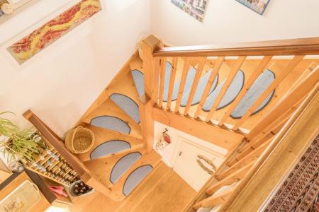 1388404-27-693d23b47