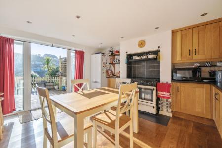 1388404-19-693d23657