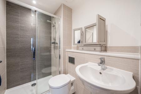 1406886-17-697baf158