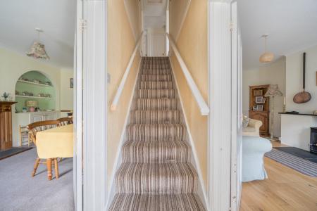 1408244-7-698226bd0e