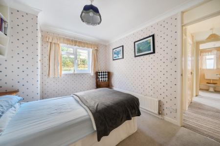 1408244-23-6982276fe