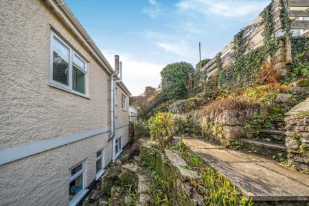 1408244-4-698226a895