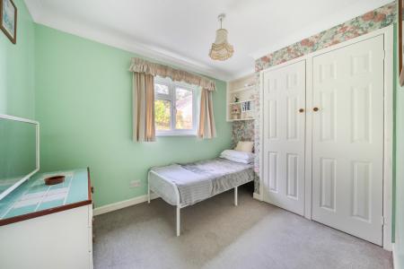 1408244-19-698227466