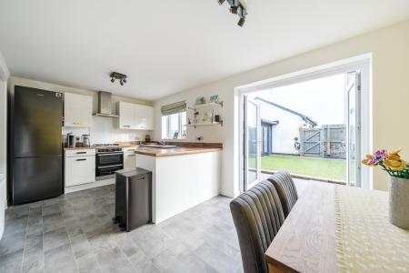 1410406-6-698df29738