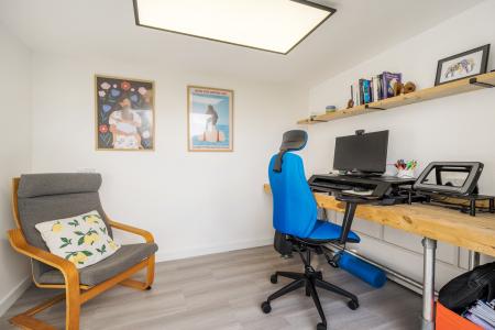 1410406-4-698df28a64