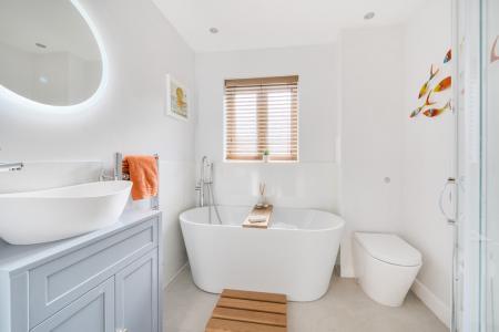 1409835-25-698dda970