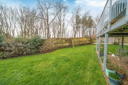 1409835-17-698dd9ec3