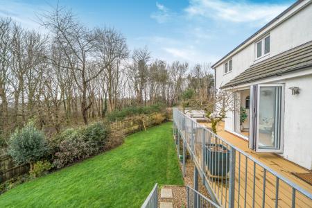 1409835-15-698dd9dcd