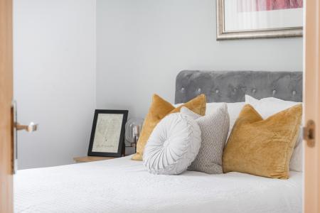 1409835-30-698ddb5d3