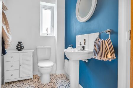 1409835-35-698ddb944