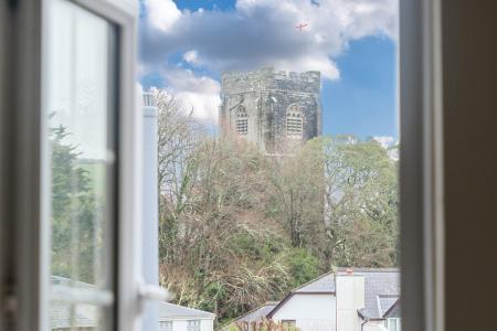 1387868-49-698b09d15