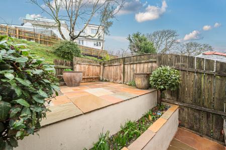 1387868-45-698b09a84