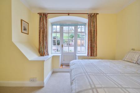 1387868-41-698b09946