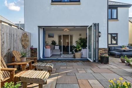 1423076-9-69a815a75a