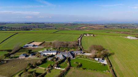 A07 - Keaton Barns H