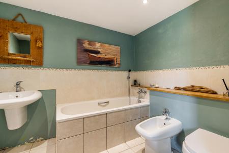 A35 - The Keeping Pl