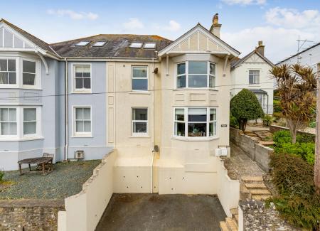 2 Roborough Court