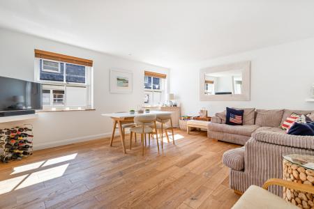 Sitting/Dining Room