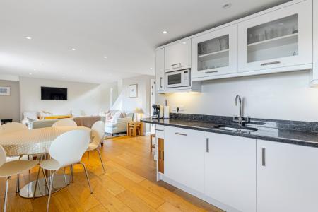 Kitchen/Dining