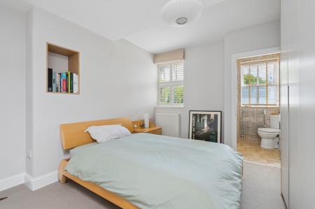 Principle Bedroom & En Suit