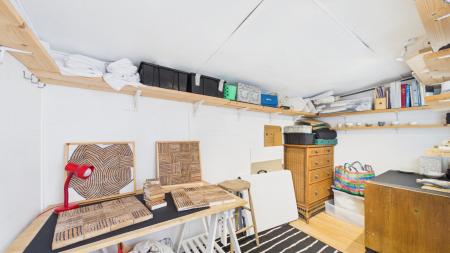 CAM01577G0-PR1042-STILL009