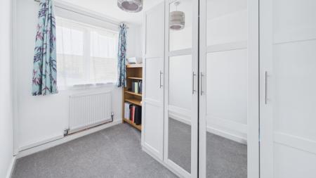 CAM01577G0-PR1028-STILL008