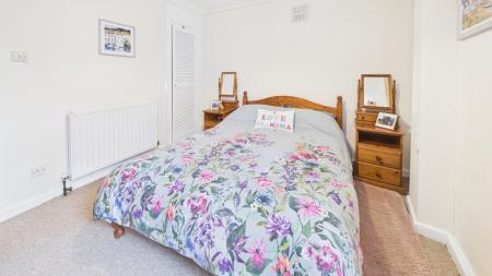 CAM02926G0-PR0346-STILL005