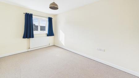 CAM02926G0-PR0348-STILL011