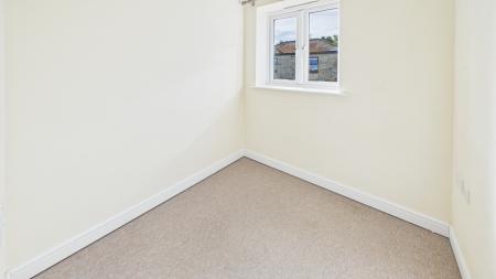 CAM02926G0-PR0348-STILL012