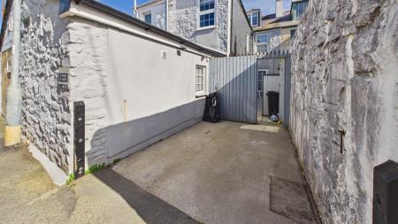 CAM02926G0-PR0362-STILL014
